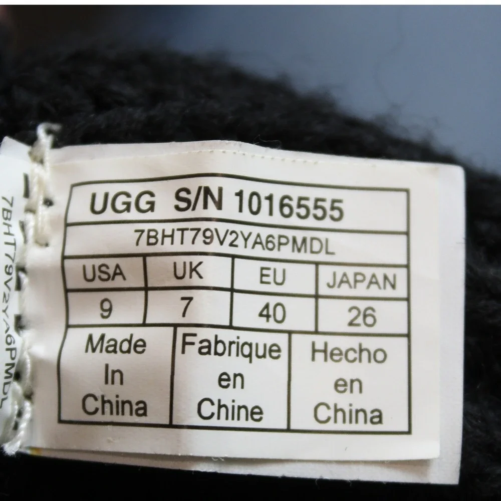 UGG Lattice Cardy Knit‎ Boots Black 3-Button Tall Discontinued Style Size 9